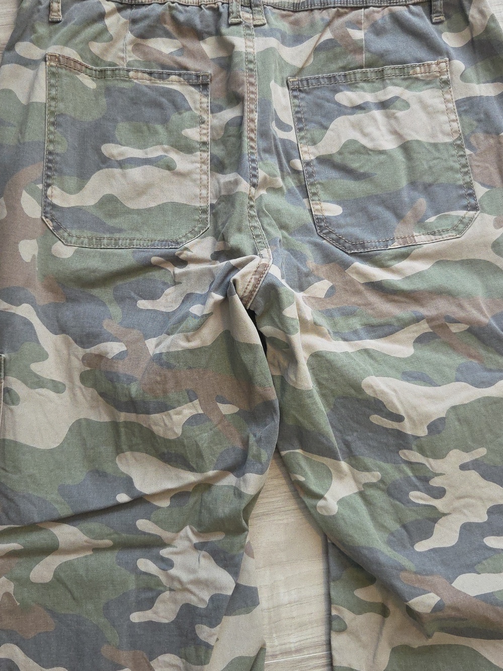 Viral No Boundaries Camo Cargo Pants - Picture 4 of 4